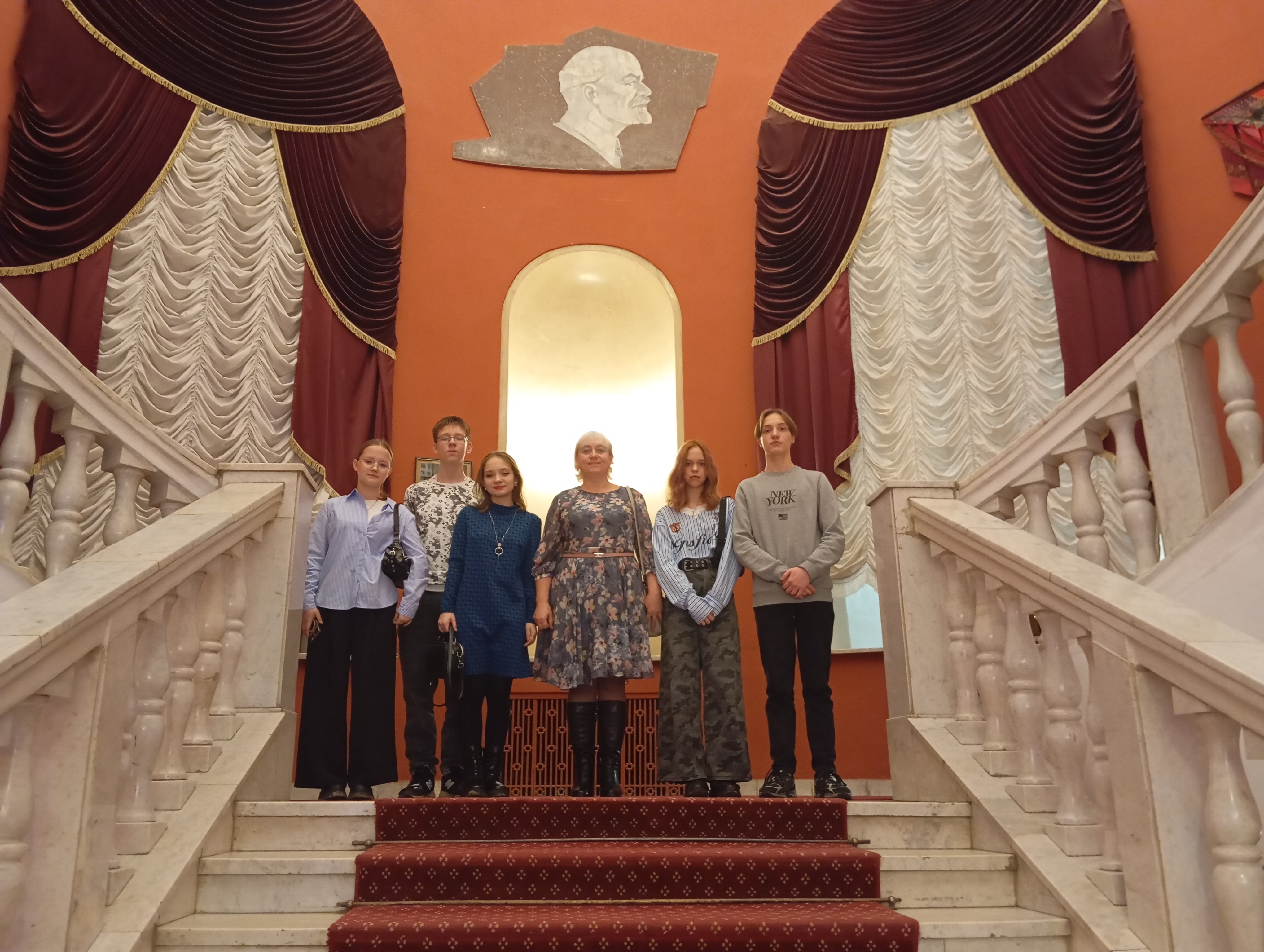 «Вечно живые».