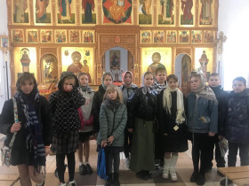 Учащиеся школы посетили храм Рождества Пресвятой Богородицы в селе Перемышль.